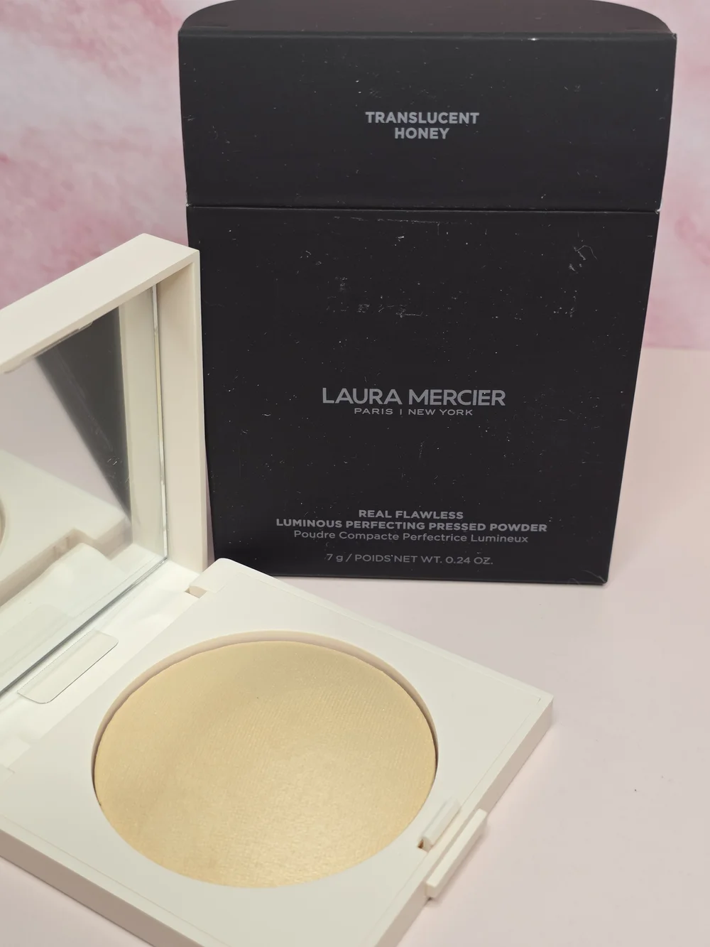 Laura Mercier Real Flawless Luminous Perfecting Pressed Powder Translucent Honey